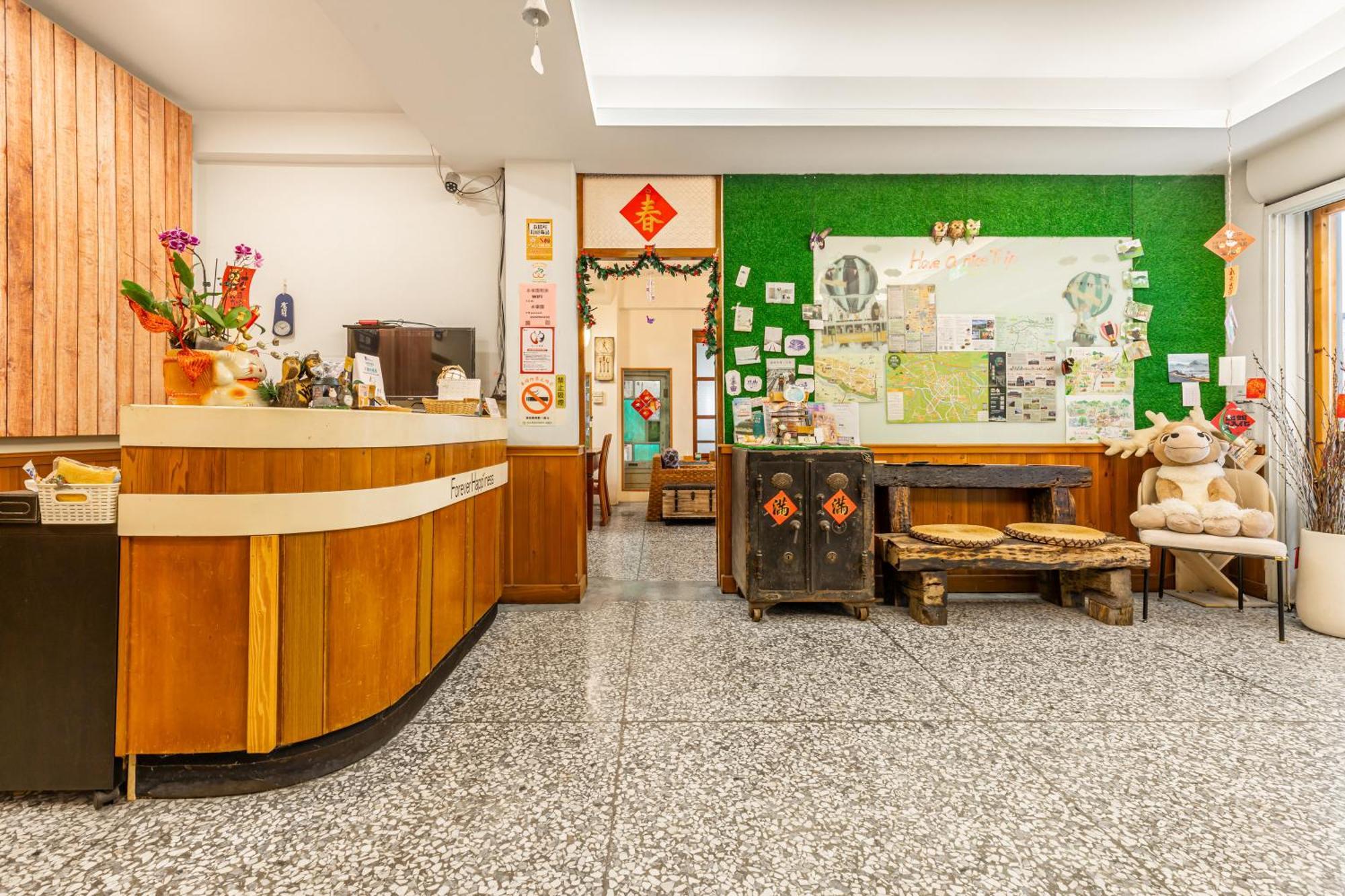 Forever Happiness Hostel بولي المظهر الخارجي الصورة